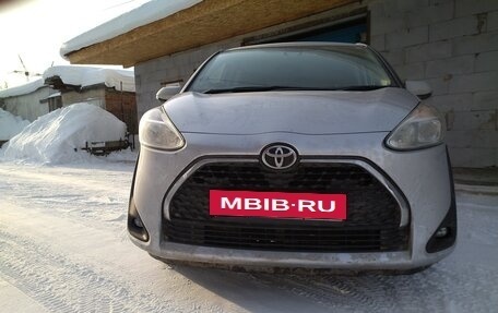 Toyota Sienta II, 2020 год, 1 650 000 рублей, 4 фотография