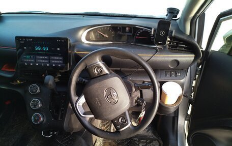 Toyota Sienta II, 2020 год, 1 650 000 рублей, 8 фотография