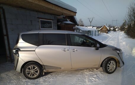 Toyota Sienta II, 2020 год, 1 650 000 рублей, 7 фотография