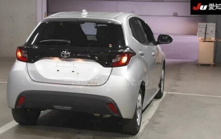 Toyota Yaris, 2021 год, 1 100 230 рублей, 3 фотография