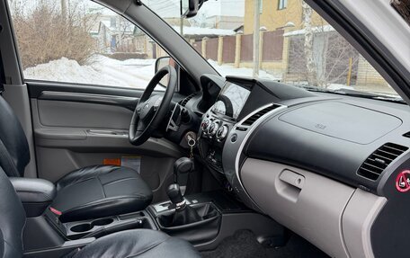 Mitsubishi Pajero Sport II рестайлинг, 2014 год, 1 895 000 рублей, 19 фотография