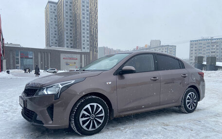 KIA Rio IV, 2021 год, 1 750 000 рублей, 3 фотография