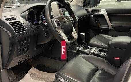 Toyota Land Cruiser Prado 150 рестайлинг 2, 2010 год, 3 000 000 рублей, 4 фотография