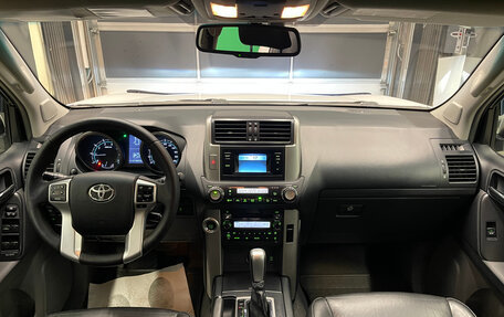 Toyota Land Cruiser Prado 150 рестайлинг 2, 2010 год, 3 000 000 рублей, 9 фотография