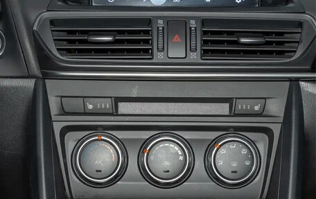 Mazda CX-4, 2022 год, 1 850 017 рублей, 4 фотография