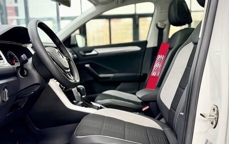 Volkswagen T-Cross I, 2022 год, 1 900 000 рублей, 16 фотография