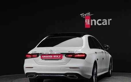 Mercedes-Benz E-Класс, 2021 год, 5 570 000 рублей, 4 фотография