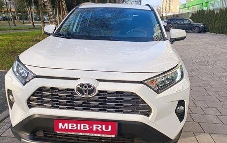 Toyota RAV4, 2021 год, 3 500 000 рублей, 1 фотография