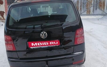 Volkswagen Touran III, 2007 год, 670 000 рублей, 5 фотография