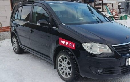 Volkswagen Touran III, 2007 год, 670 000 рублей, 4 фотография