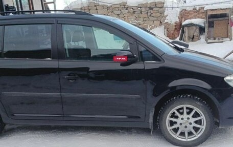 Volkswagen Touran III, 2007 год, 670 000 рублей, 3 фотография