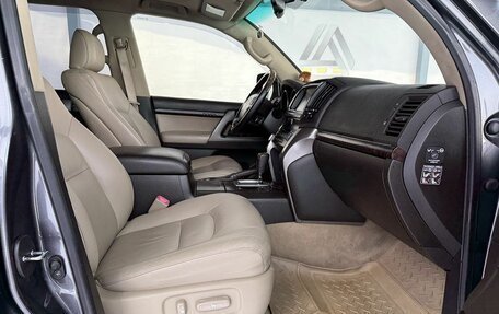 Toyota Land Cruiser 200, 2009 год, 2 650 000 рублей, 10 фотография