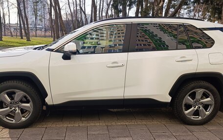 Toyota RAV4, 2021 год, 3 500 000 рублей, 10 фотография