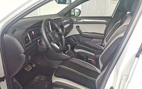 Volkswagen T-Cross I, 2023 год, 1 900 000 рублей, 2 фотография