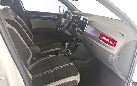 Volkswagen T-Cross I, 2023 год, 1 900 000 рублей, 6 фотография