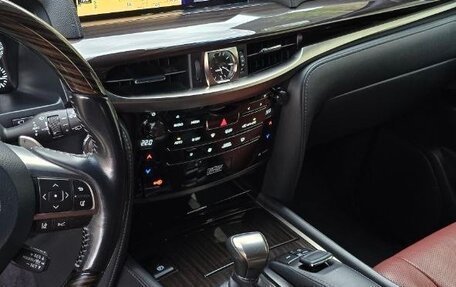 Lexus LX III, 2017 год, 7 200 000 рублей, 11 фотография