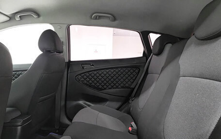 Hyundai Solaris II рестайлинг, 2013 год, 775 000 рублей, 16 фотография