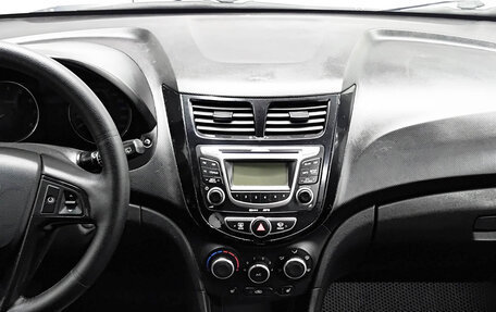 Hyundai Solaris II рестайлинг, 2013 год, 775 000 рублей, 19 фотография