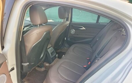 BMW 1 серия, 2022 год, 1 640 000 рублей, 15 фотография