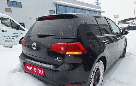 Volkswagen Golf VII, 2014 год, 988 000 рублей, 2 фотография