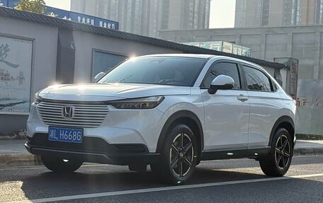 Honda Vezel, 2023 год, 2 070 000 рублей, 2 фотография