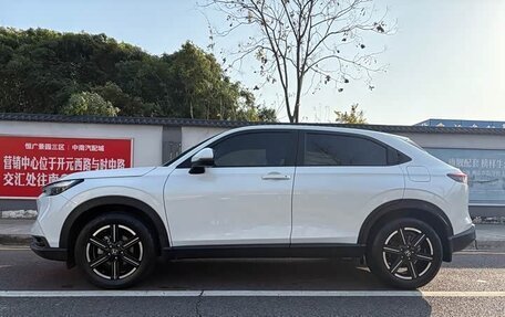 Honda Vezel, 2023 год, 2 070 000 рублей, 7 фотография