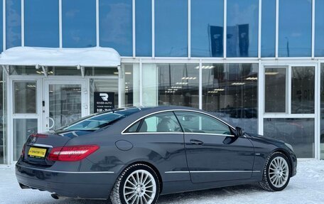 Mercedes-Benz E-Класс, 2011 год, 1 280 000 рублей, 3 фотография