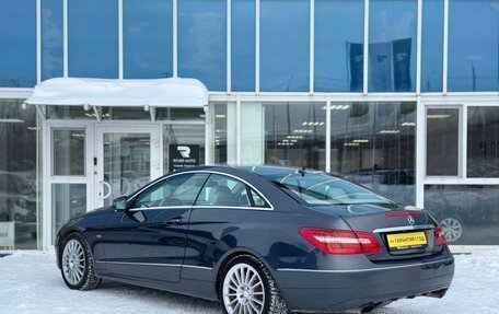 Mercedes-Benz E-Класс, 2011 год, 1 280 000 рублей, 4 фотография