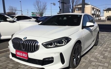 BMW 1 серия, 2022 год, 1 915 000 рублей, 1 фотография