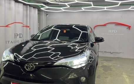 Toyota C-HR I рестайлинг, 2021 год, 3 050 000 рублей, 1 фотография