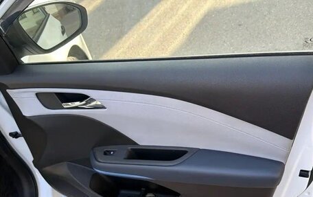 Chevrolet Monza, 2024 год, 1 390 000 рублей, 8 фотография