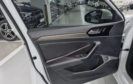 Volkswagen Jetta VII, 2022 год, 1 861 000 рублей, 11 фотография