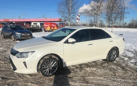 Toyota Camry, 2017 год, 2 550 000 рублей, 2 фотография
