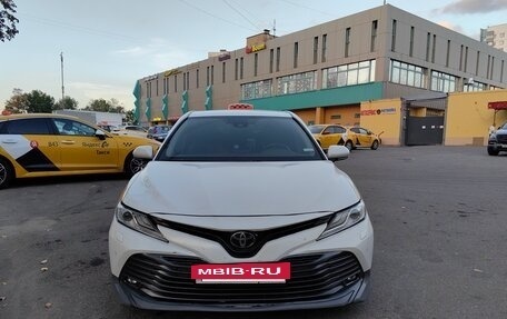 Toyota Camry, 2019 год, 1 500 000 рублей, 2 фотография