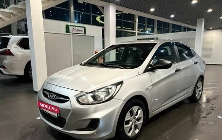 Hyundai Solaris II рестайлинг, 2013 год, 860 000 рублей, 7 фотография