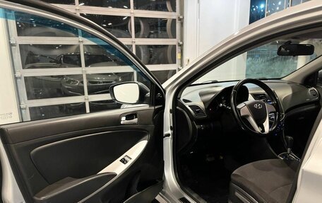 Hyundai Solaris II рестайлинг, 2013 год, 860 000 рублей, 20 фотография