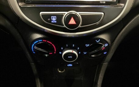 Hyundai Solaris II рестайлинг, 2013 год, 860 000 рублей, 15 фотография