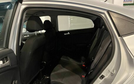 Hyundai Solaris II рестайлинг, 2013 год, 860 000 рублей, 24 фотография