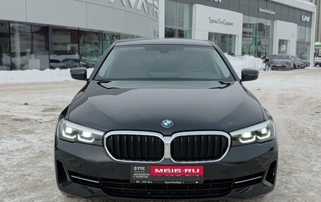 BMW 5 серия, 2021 год, 4 490 000 рублей, 2 фотография