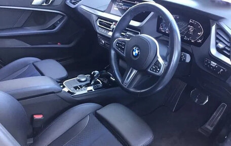 BMW 1 серия, 2022 год, 1 915 000 рублей, 11 фотография