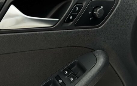 Volkswagen Jetta VI, 2012 год, 1 045 000 рублей, 13 фотография