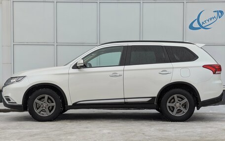 Mitsubishi Outlander III рестайлинг 3, 2021 год, 2 700 000 рублей, 8 фотография
