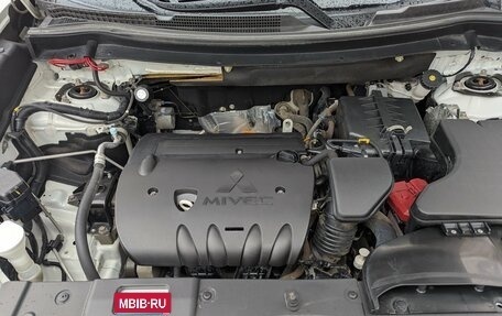 Mitsubishi Outlander III рестайлинг 3, 2021 год, 2 700 000 рублей, 22 фотография