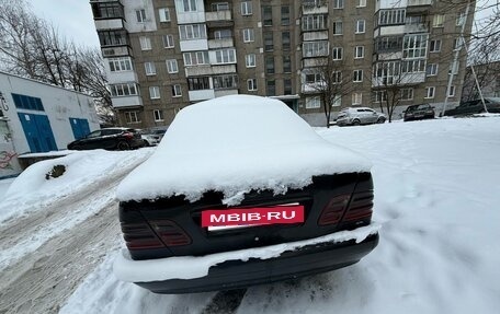 Mercedes-Benz E-Класс, 2001 год, 367 000 рублей, 7 фотография