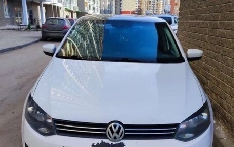 Volkswagen Polo VI (EU Market), 2014 год, 400 000 рублей, 21 фотография