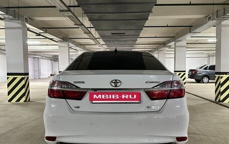 Toyota Camry, 2017 год, 1 500 000 рублей, 4 фотография