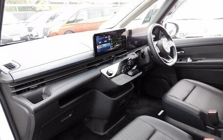 Nissan Serena, 2023 год, 2 680 000 рублей, 15 фотография