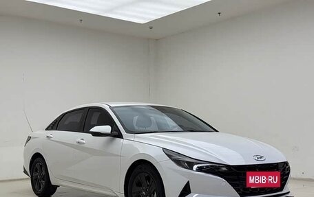 Hyundai Elantra, 2022 год, 1 375 000 рублей, 3 фотография