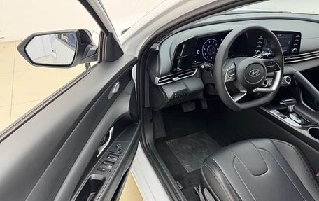 Hyundai Elantra, 2022 год, 1 375 000 рублей, 13 фотография