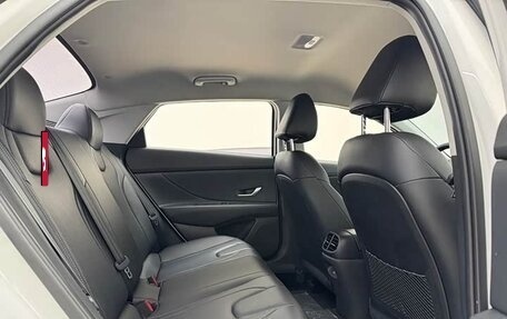 Hyundai Elantra, 2022 год, 1 375 000 рублей, 27 фотография